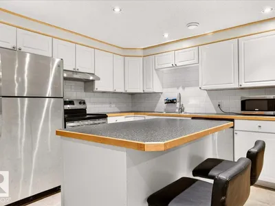 8512 134 AV NW photo 11