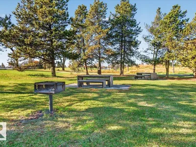 8512 134 AV NW photo 34