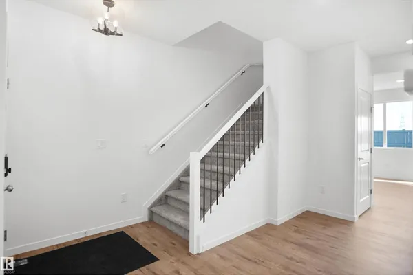 1435 9 ST NW photo 2