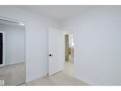 4103 111A ST NW photo 19