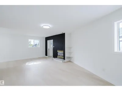 4103 111A ST NW photo 25