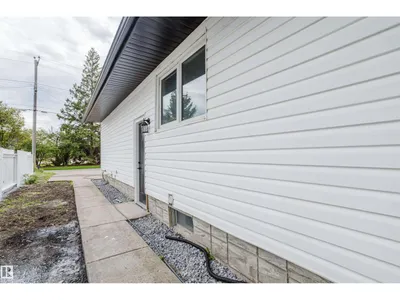 4103 111A ST NW photo 49