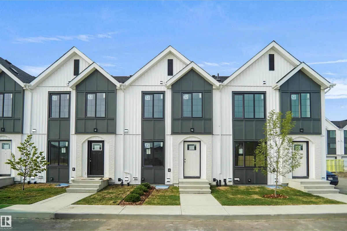 #39 4004 Savaryn DR SW exterior