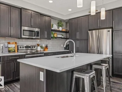 22507 99 AV NW photo 10