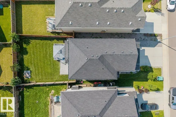 22507 99 AV NW photo 2