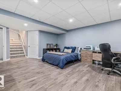 22507 99 AV NW photo 36