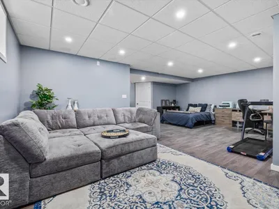 22507 99 AV NW photo 42