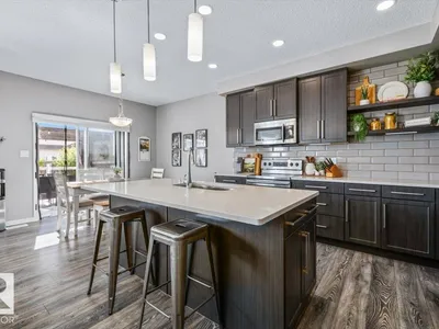 22507 99 AV NW photo 7