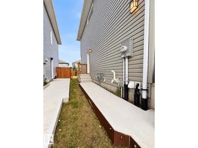 262 39A AV NW photo 40