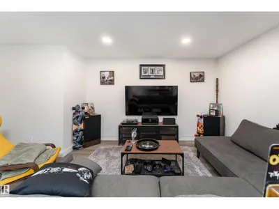 9119 183 AV NW photo 22