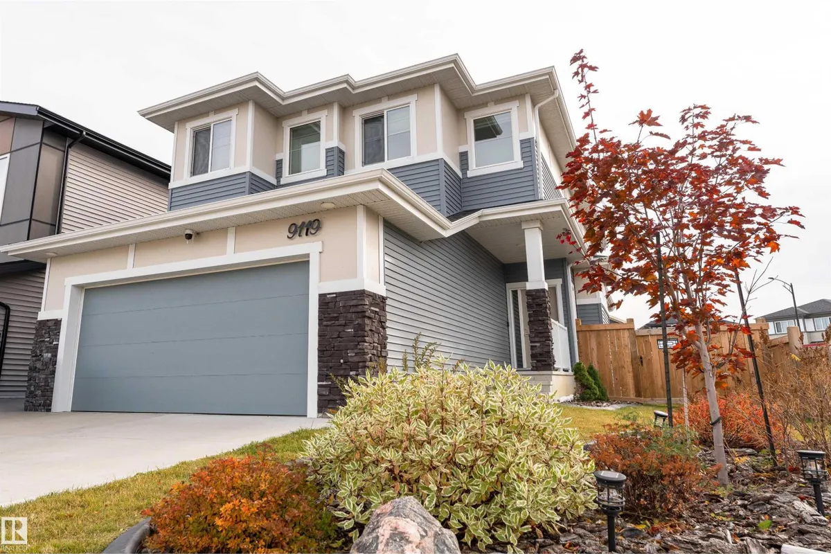 9119 183 AV NW exterior