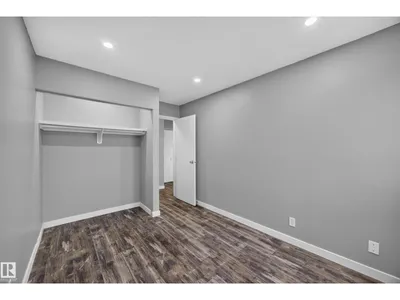 #27 11245 31 AV NW photo 33