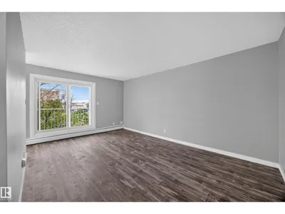 #27 11245 31 AV NW photo 4