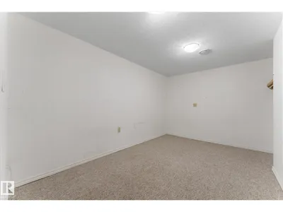 109 ROYAL TC NW photo 29