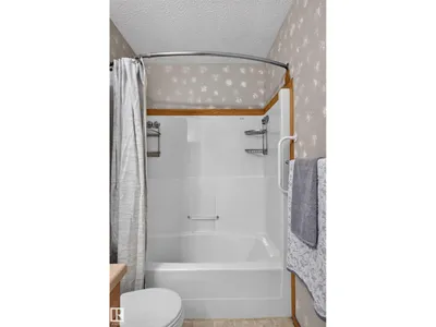 4615 151 AV NW photo 23