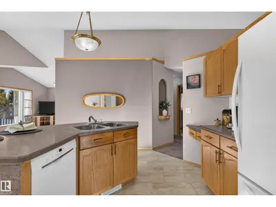 4615 151 AV NW photo 10