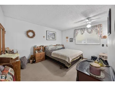 3023 130 AV NW photo 27