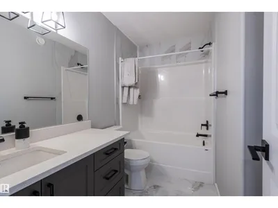 10624 98 ST photo 35