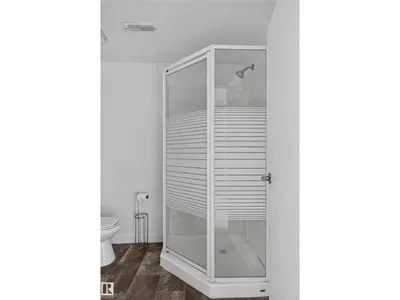 10508 60A AV NW photo 32
