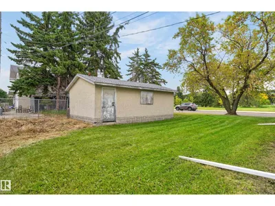 10508 60A AV NW photo 50