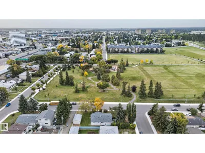 10508 60A AV NW photo 54