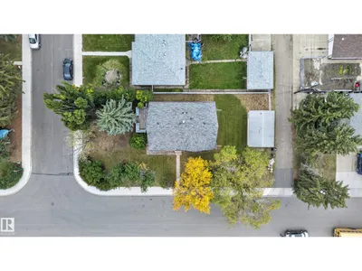 10508 60A AV NW photo 56