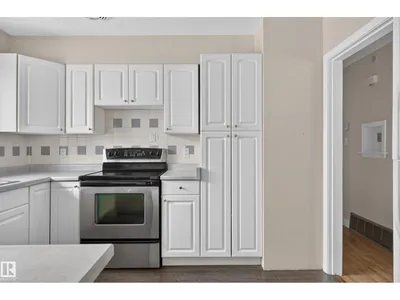 10508 60A AV NW photo 9