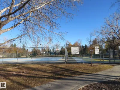 10720 57 AV NW photo 7