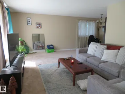 10720 57 AV NW photo 21