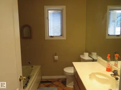 10720 57 AV NW photo 24