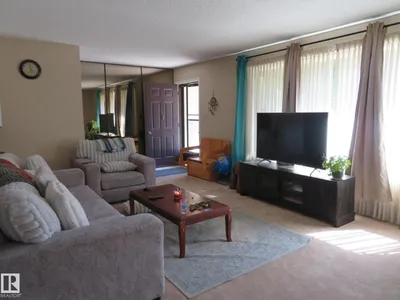 10720 57 AV NW photo 22
