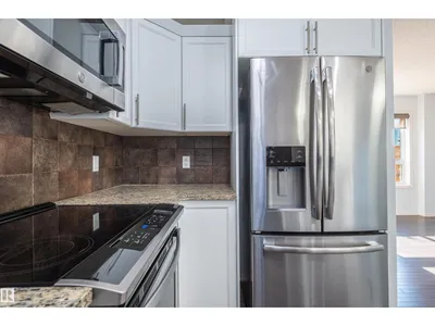 21413 94 AV NW photo 12