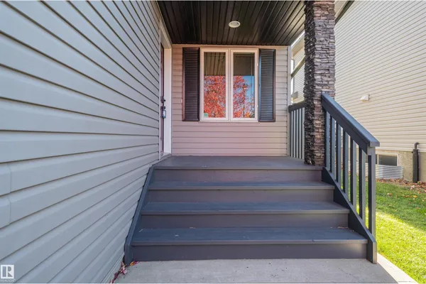 21413 94 AV NW photo 2