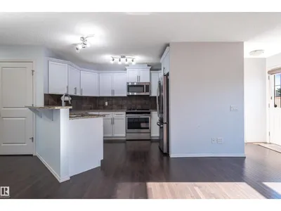 21413 94 AV NW photo 9