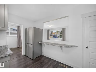58 PINE ST photo 15