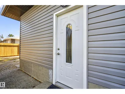 58 PINE ST photo 24
