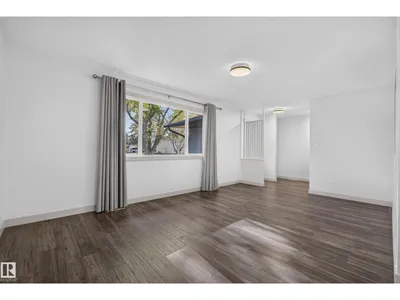 58 PINE ST photo 7