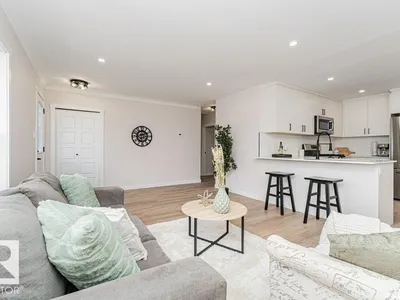 10624 40 ST NW photo 4