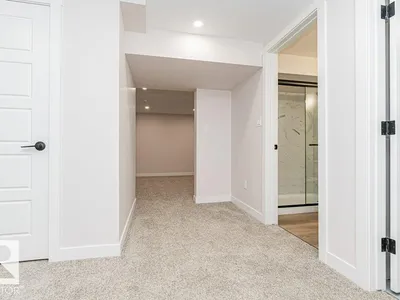10624 40 ST NW photo 32