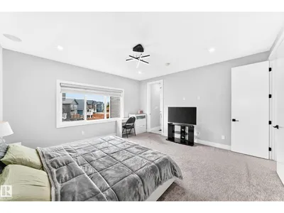 1667 ENRIGHT WY NW NW photo 37