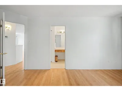 18411 77 AV NW photo 29