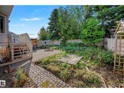 18411 77 AV NW photo 36