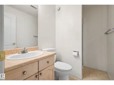 18411 77 AV NW photo 14