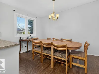9120 92 AV photo 16