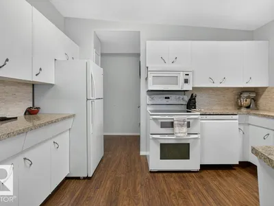9120 92 AV photo 20