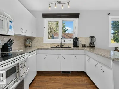 9120 92 AV photo 22