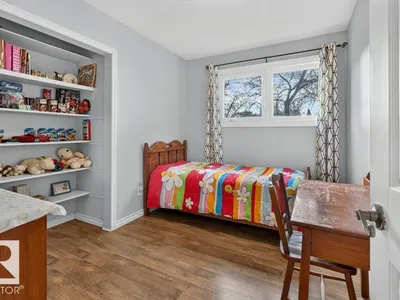 9120 92 AV photo 31