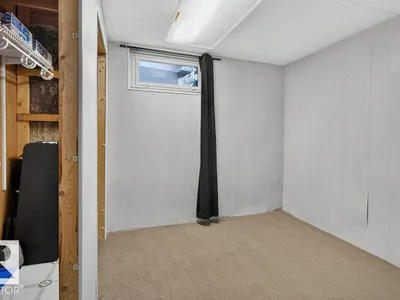 9120 92 AV photo 50