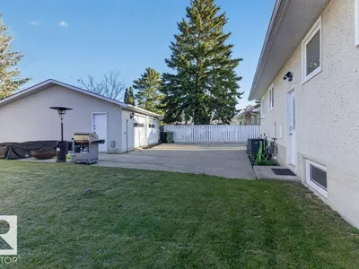 9120 92 AV photo 61