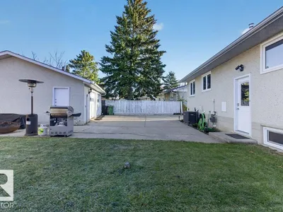 9120 92 AV photo 63